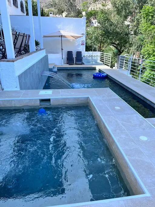 Apartment D With Heated Swimming Pool, Jacuzzi, Waterfall, Heating Is Extra 베날마데나코스타