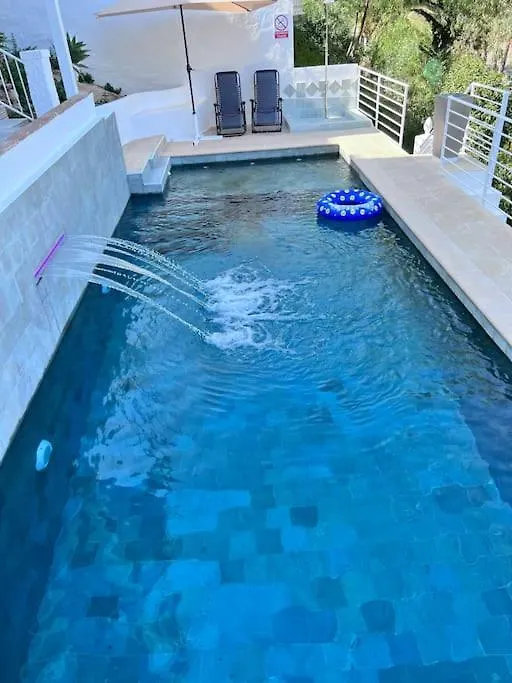 Apartment D With Heated Swimming Pool, Jacuzzi, Waterfall, Heating Is Extra 베날마데나코스타 스페인