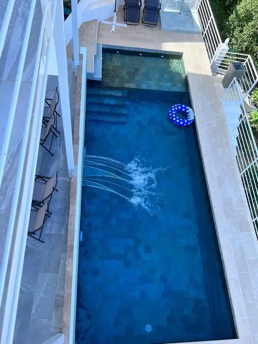 Apartment D With Heated Swimming Pool, Jacuzzi, Waterfall, Heating Is Extra Benalmadena
